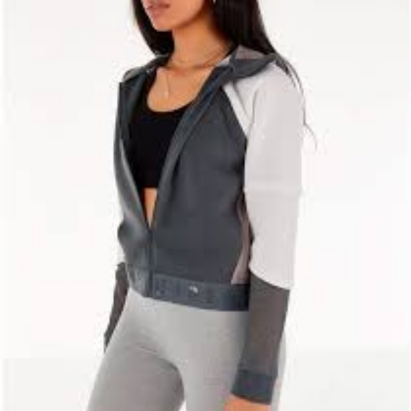 under armour cropped hoodie